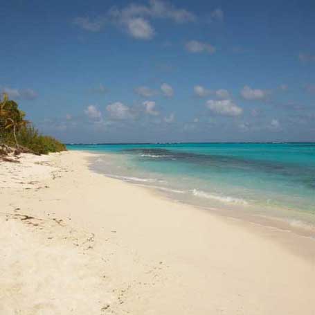 Voyage aux Caraïbes : L'ïle d'Anguilla et ses plages coralliennes dans la mer des Caraïbes 