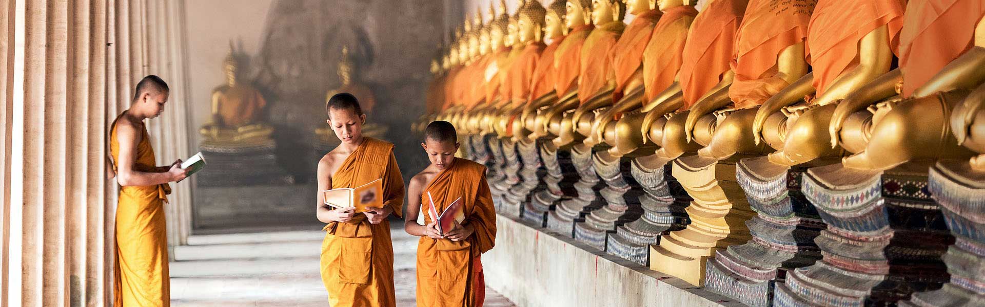 Voyage Indonésie : Jeunes moines bouddhistes